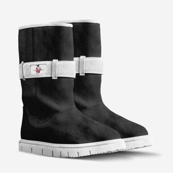 Statuesk Black and White Winter Boots - Picture 1 of 6